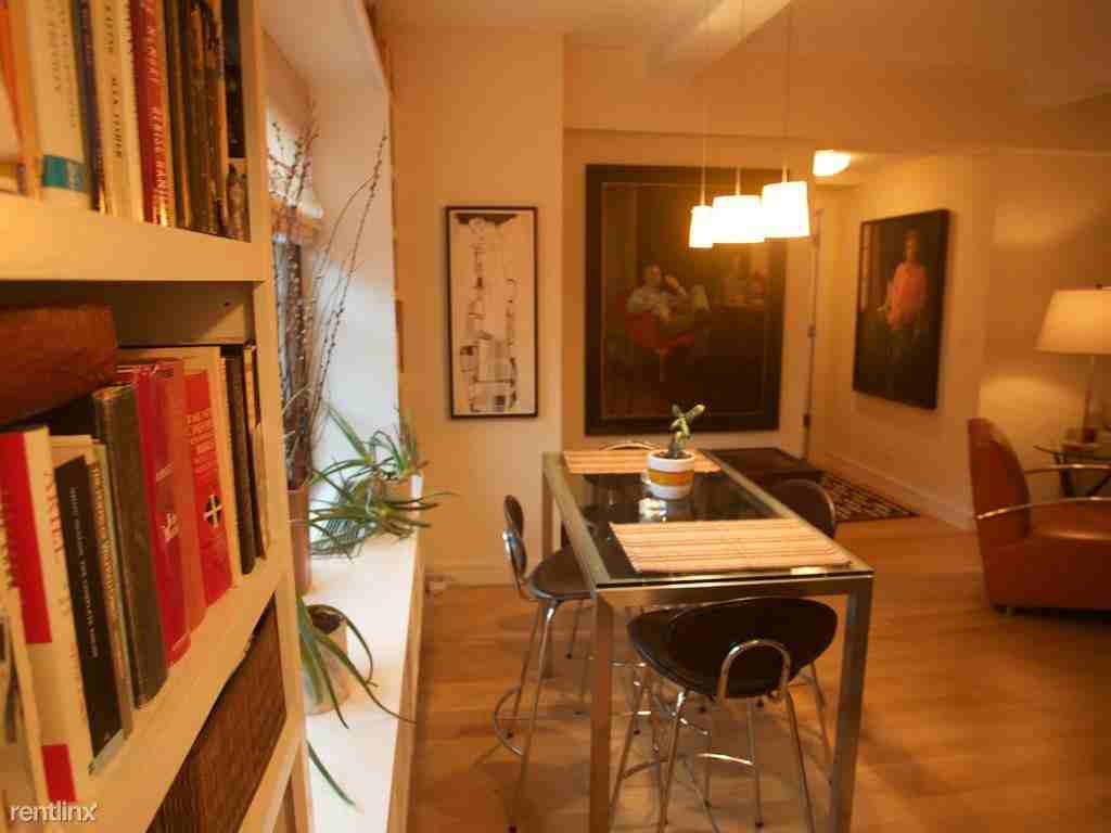 906 Nueces St - Photo 3 of 8