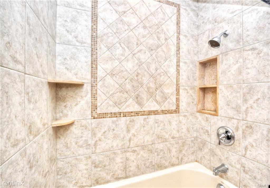 715 Balboa Ave - Photo 2 of 22