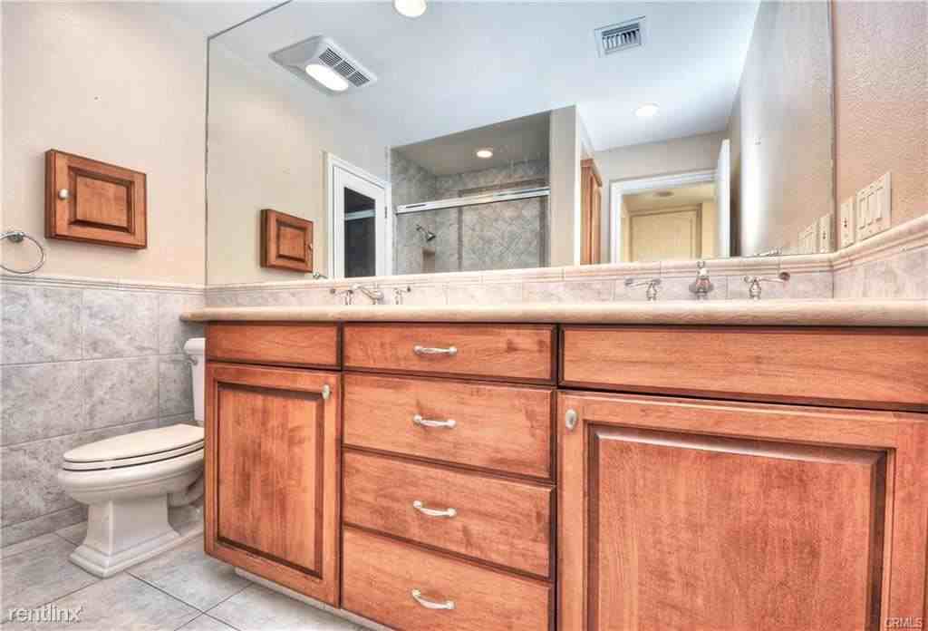 715 Balboa Ave - Photo 3 of 22