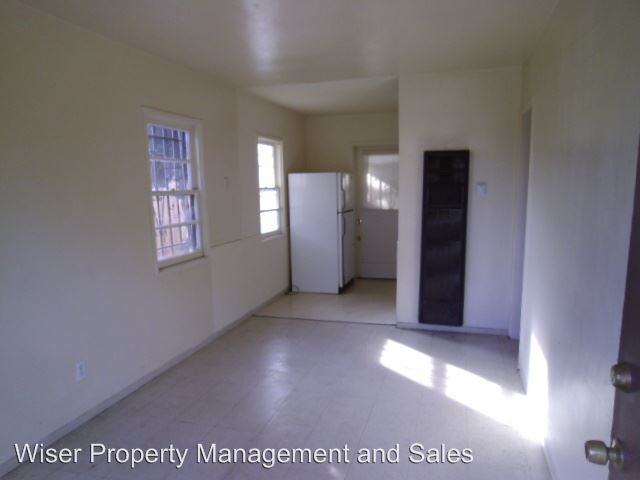 423 North I Street - Photo 3 of 6