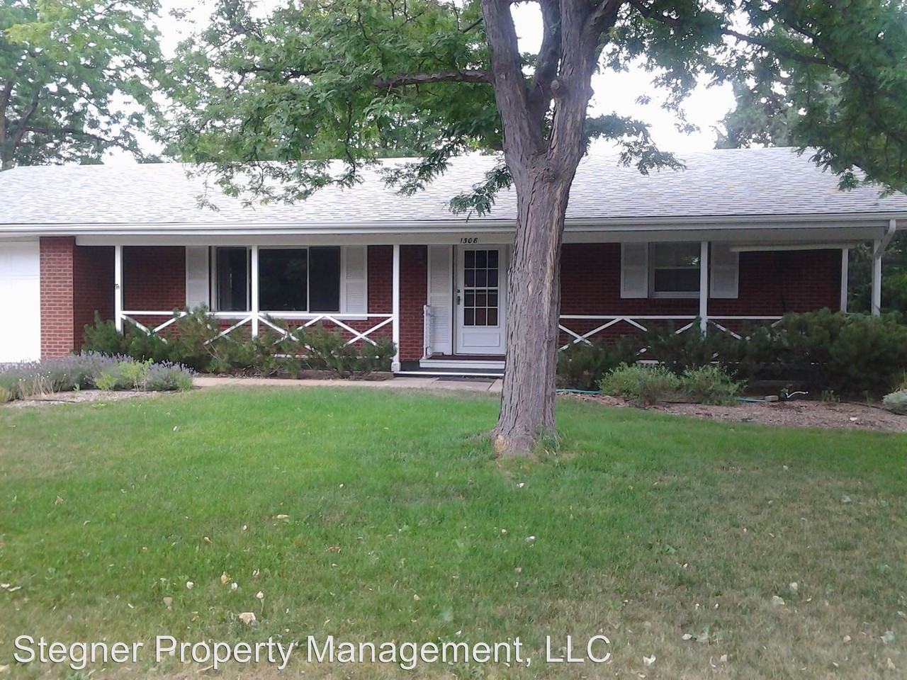 1308 Green St - Photo 2 of 14