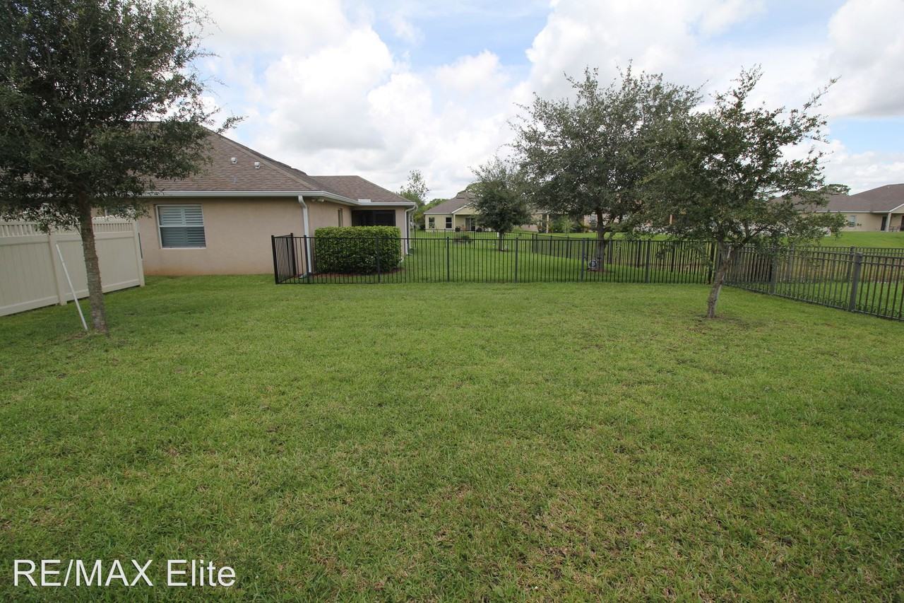 116 Pipeworth Ct SW - Photo 3 of 3