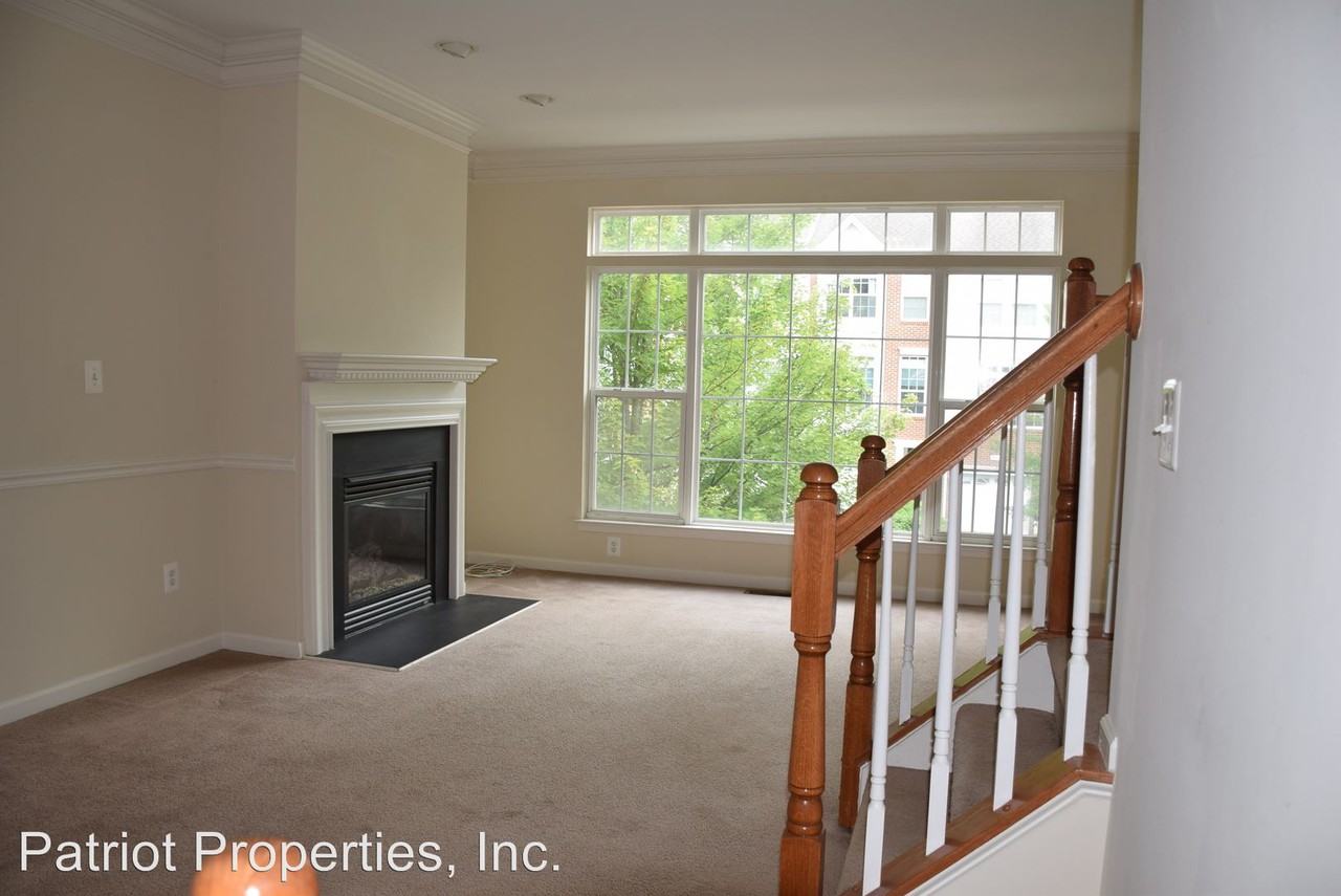 20435 Chetwood Terrace - Photo 2 of 16