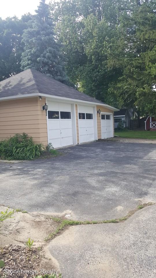 6728 Maplewood Ave - Photo 2 of 15