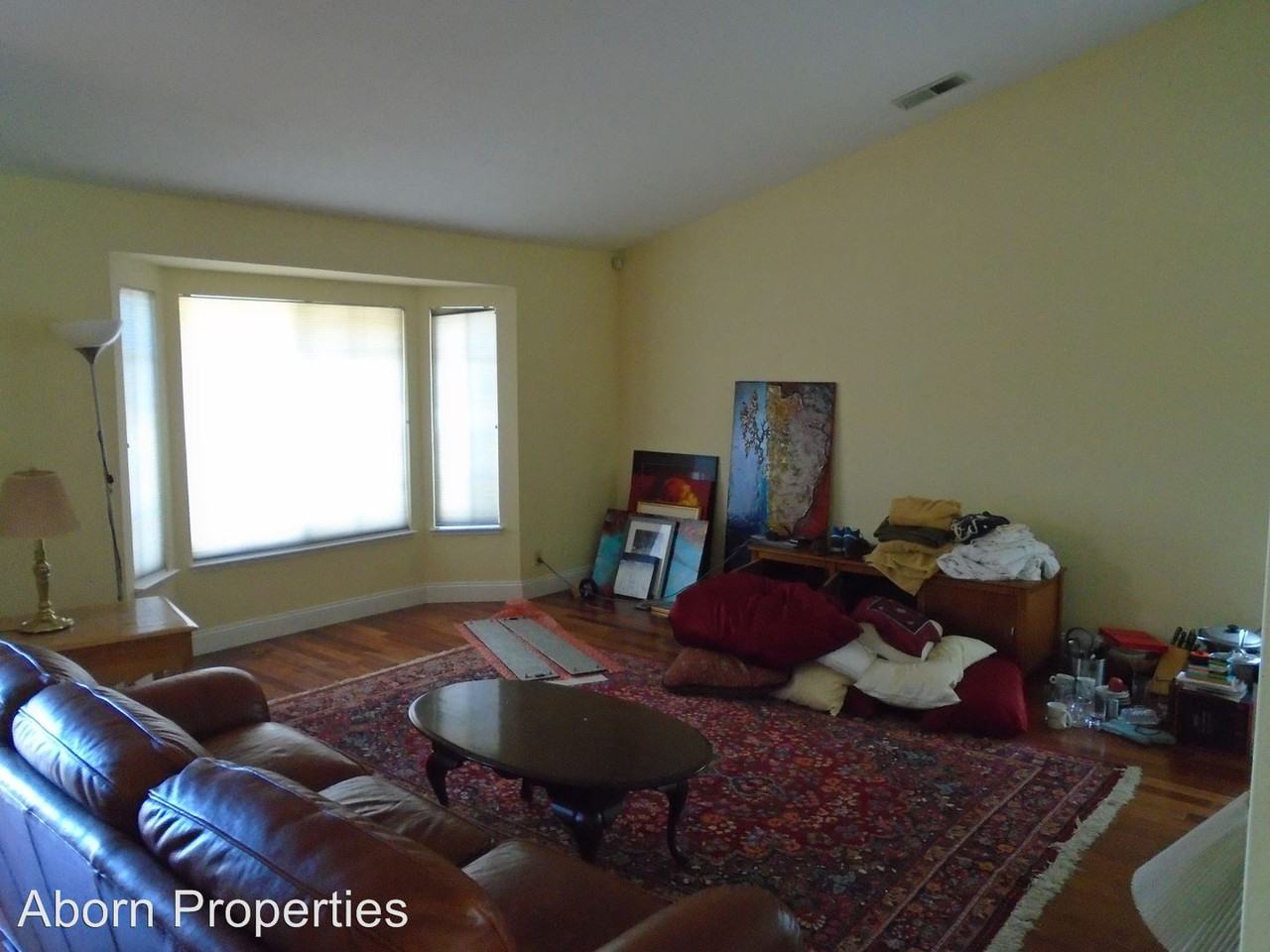 3345 Densmore Ct - Photo 2 of 13