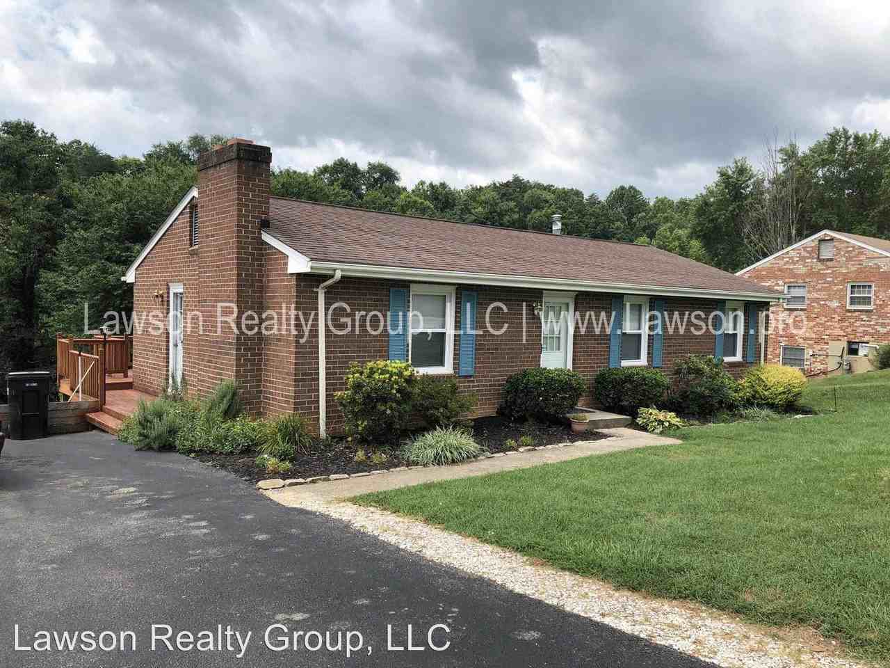 5252 Lakeland Dr - Photo 2 of 26