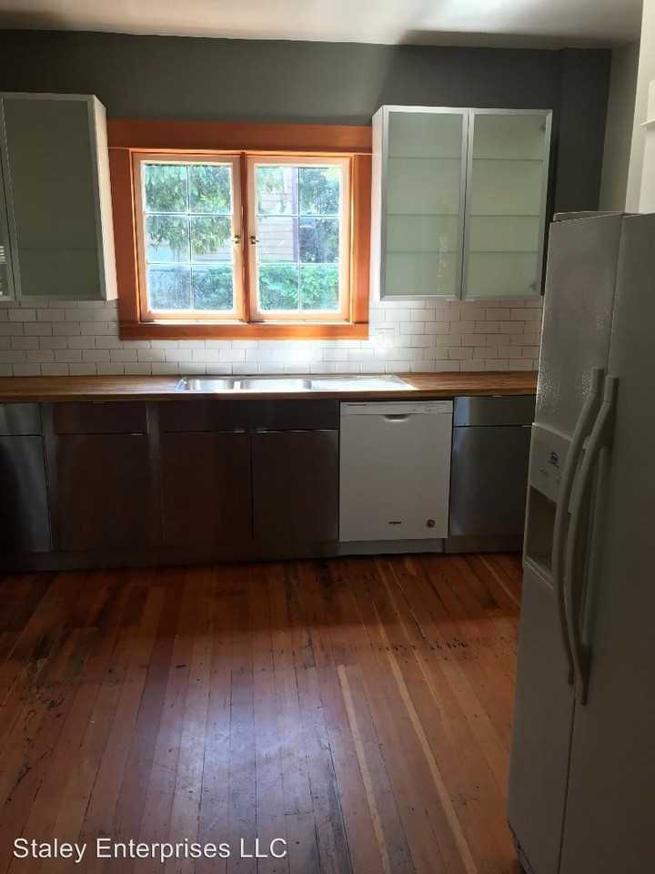 3207 SE 10th Ave - Photo 3 of 6