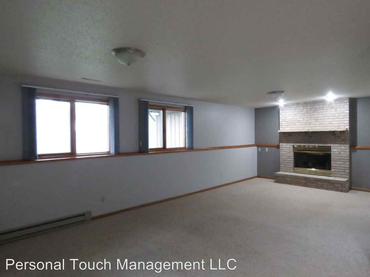 3109 9 1/2 St N - Photo 3 of 25