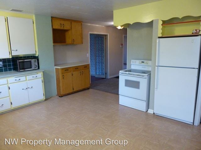 4716 88th St NE - Photo 2 of 11