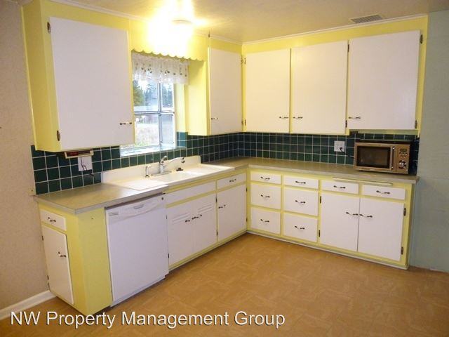 4716 88th St NE - Photo 3 of 11