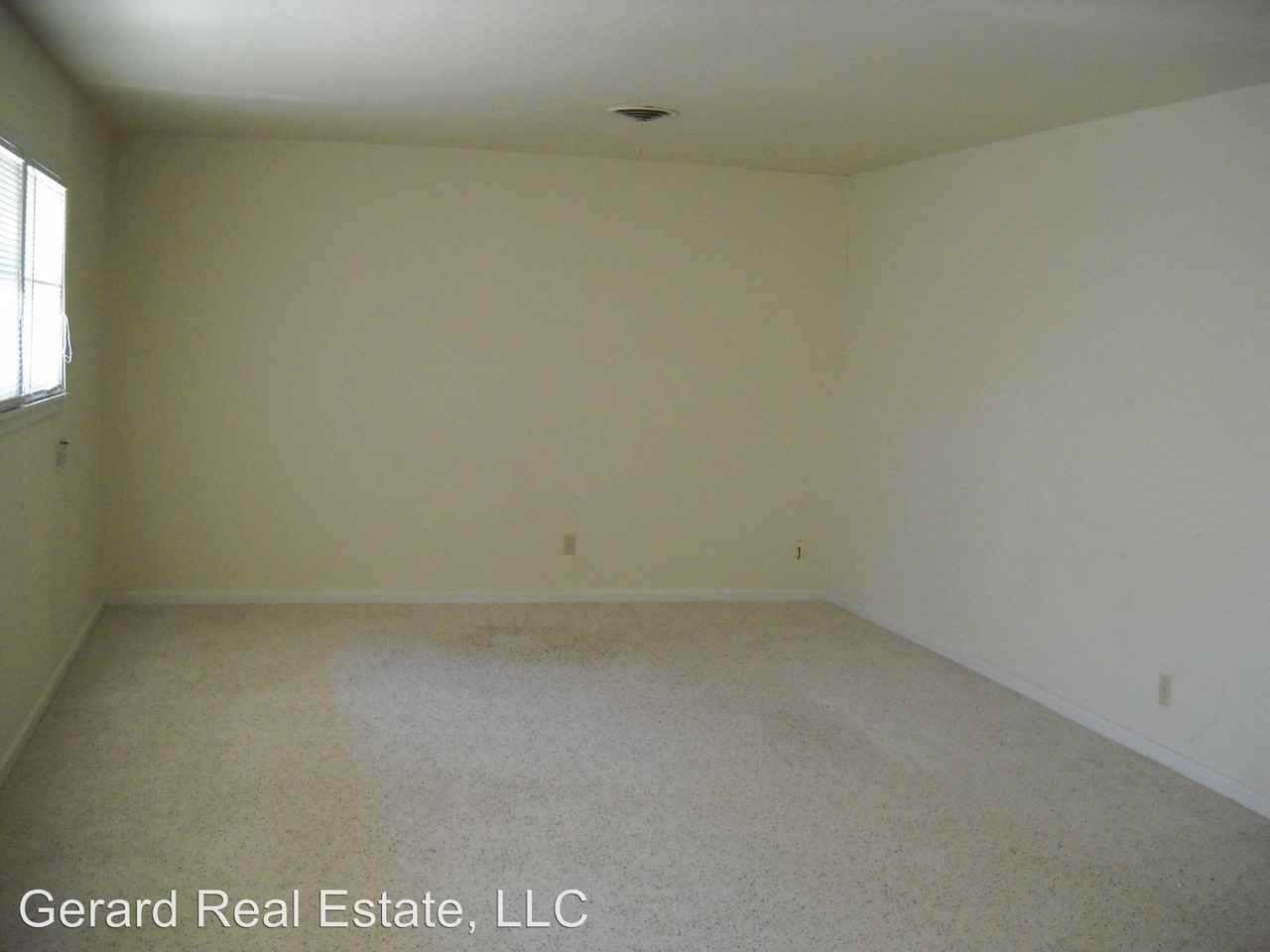 1318 Circle Dr - Photo 2 of 13