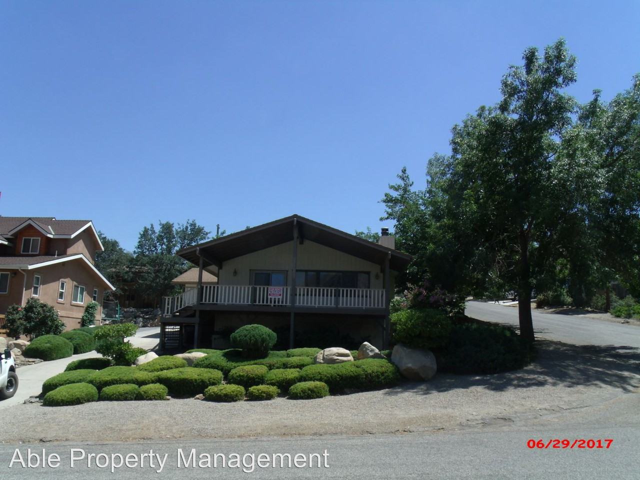 37 Spruce Ave - Photo 2 of 9