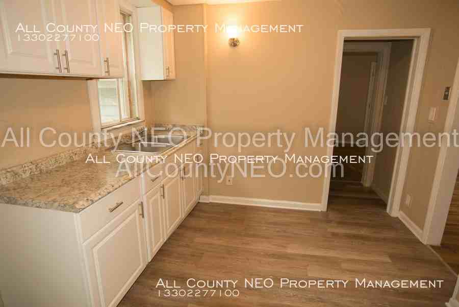 1180 Murray Ave - Photo 3 of 10