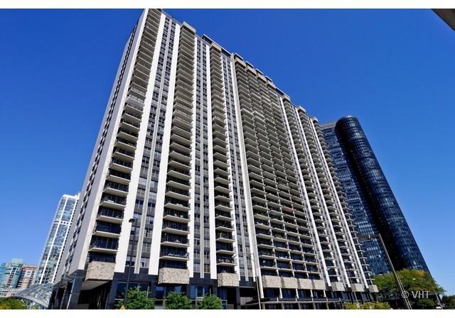 400 E Randolph St #806