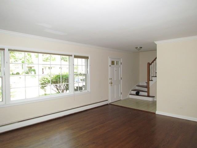 719 Prairie Ave - Photo 2 of 10