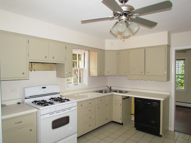 719 Prairie Ave - Photo 3 of 10