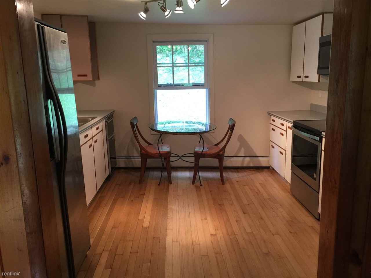 44 Steep Hill Ln #2 - Photo 2 of 7