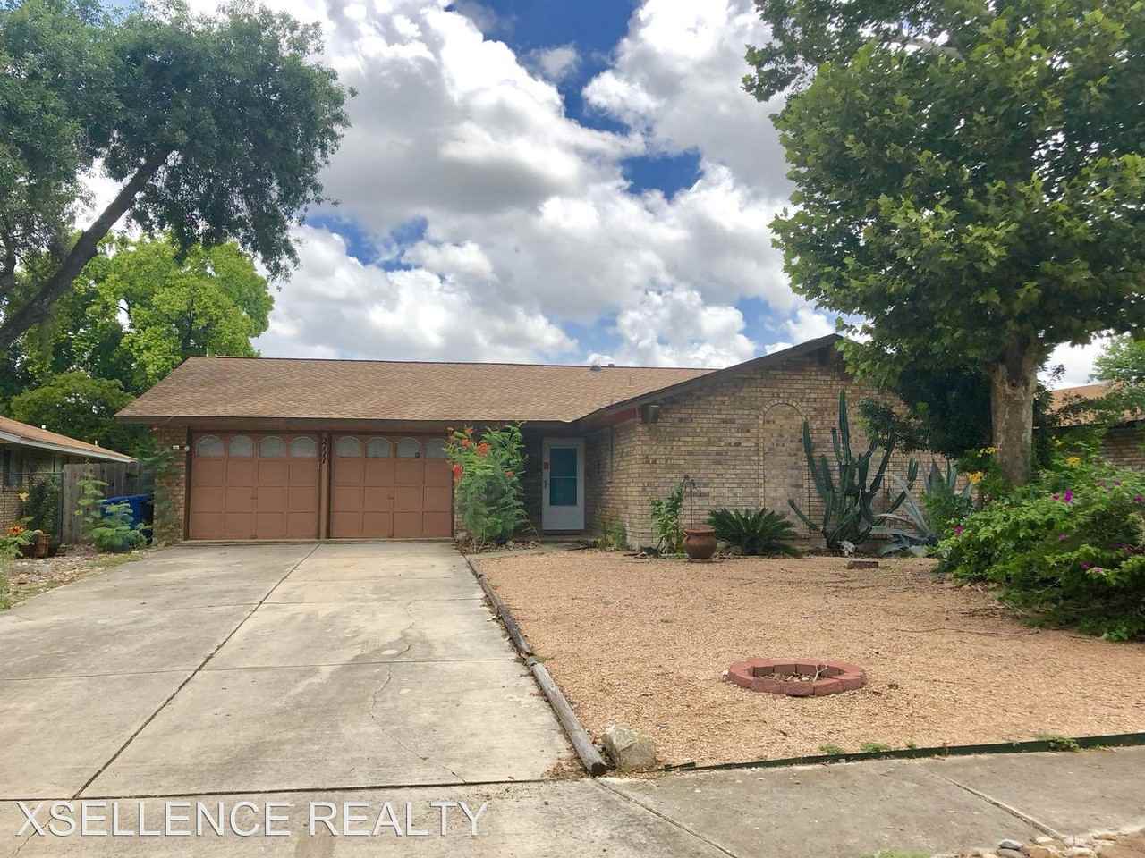 2111 Orange Blossom St - Photo 2 of 11