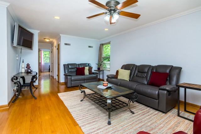 122 Park Ave - Photo 2 of 34