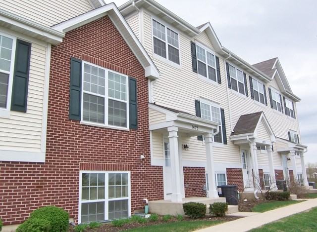 1475 Sedgewood Ct - Photo 3 of 20