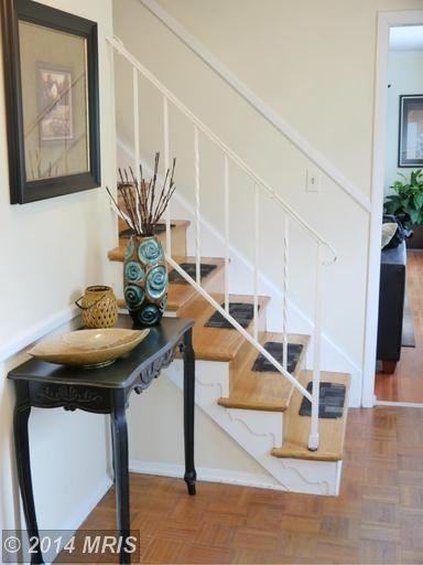 10833 Sandringham Rd - Photo 3 of 14