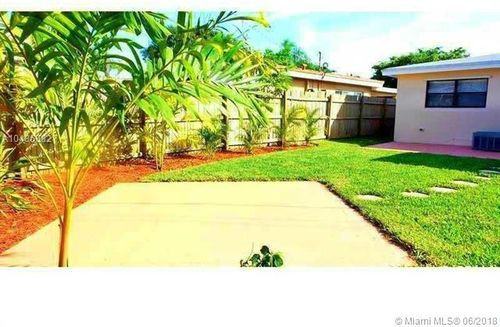 417 NW 47th St - Photo 3 of 8