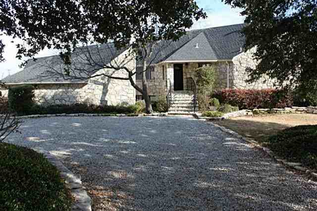 840 Highridge Dr - Photo 2 of 14