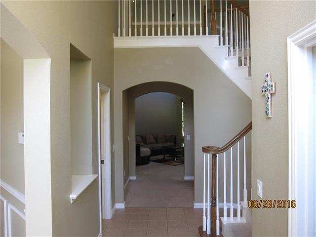 530 Arcadia Dr - Photo 2 of 34