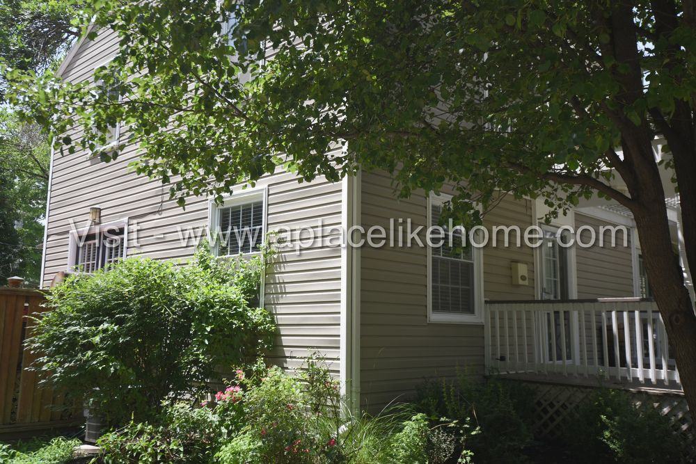 427 E 63rd Terrace - Photo 3 of 20