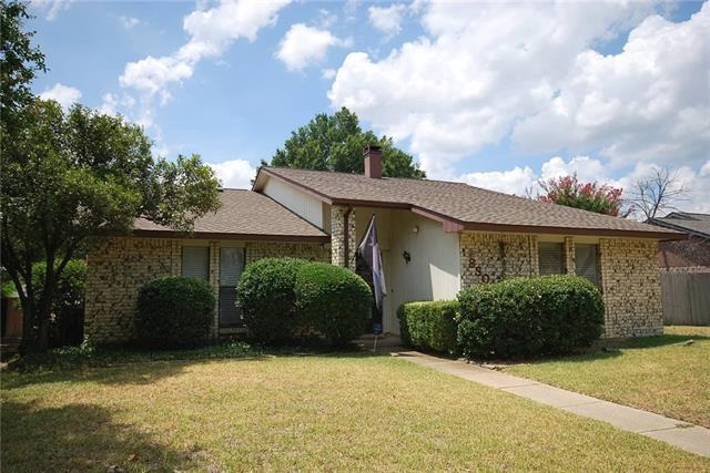 830 Meadowlark Dr - Photo 2 of 20