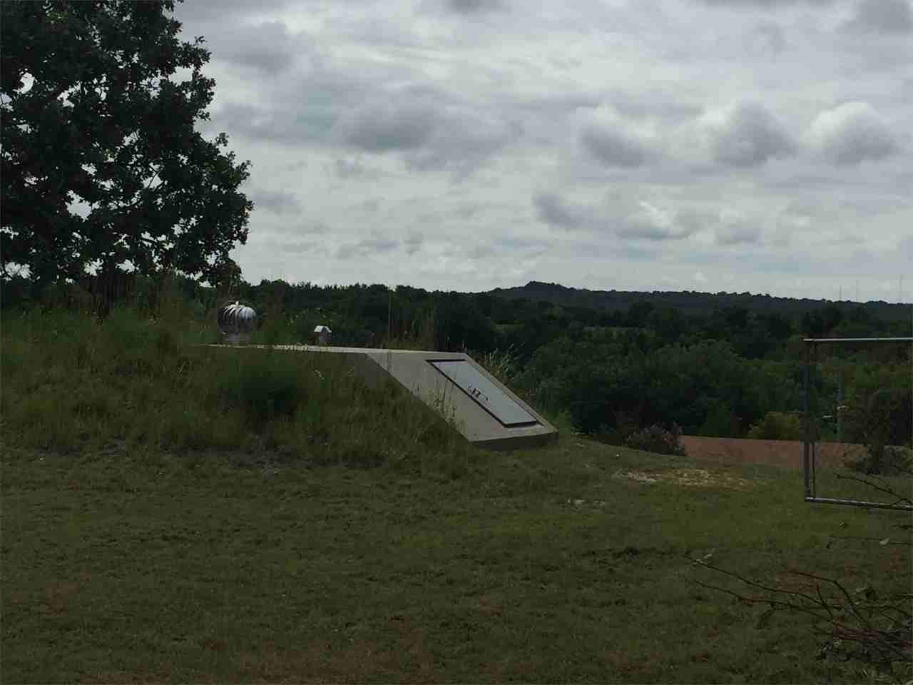 9915 Co Rd 1570 - Photo 2 of 12