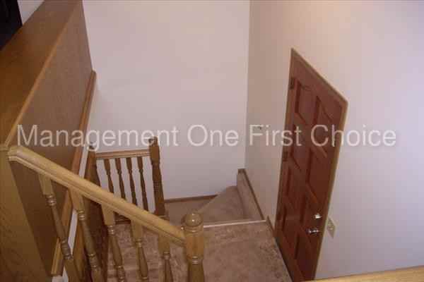 905 9th Ave - Photo 2 of 10