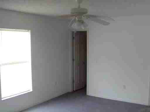 695 Charles Ave - Photo 2 of 10