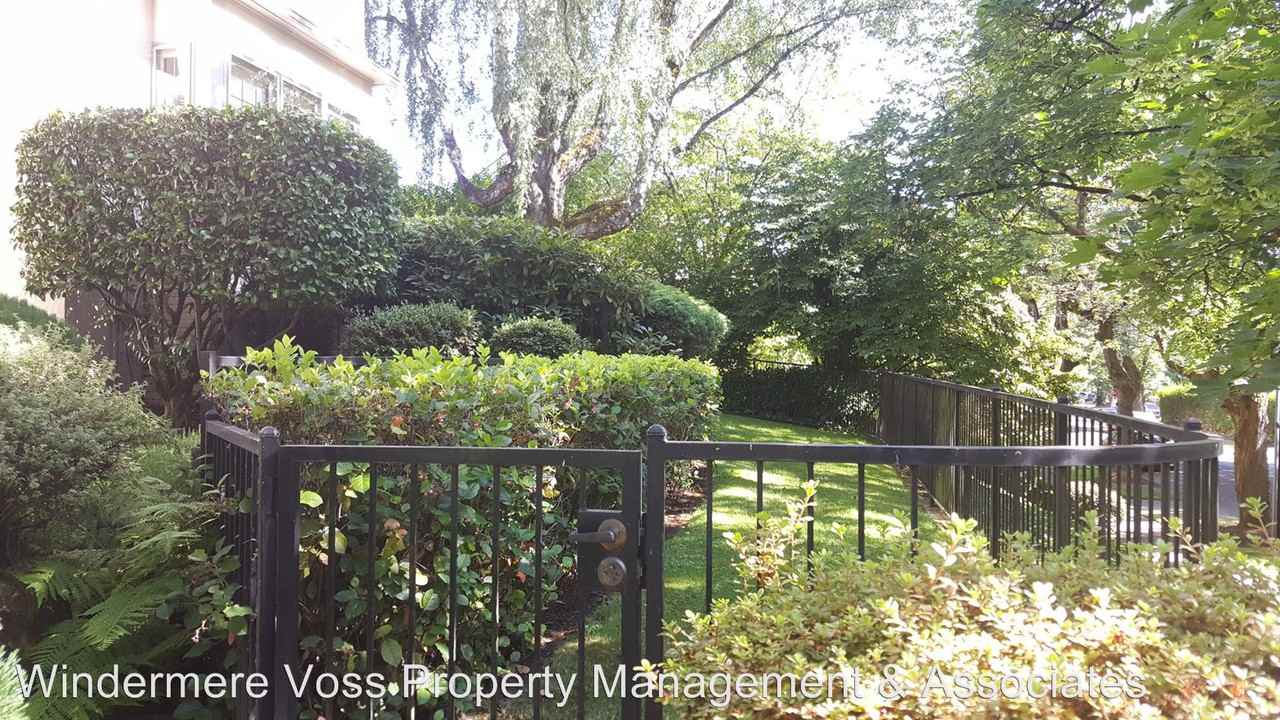 6834 SE 28th Ave - Photo 3 of 25