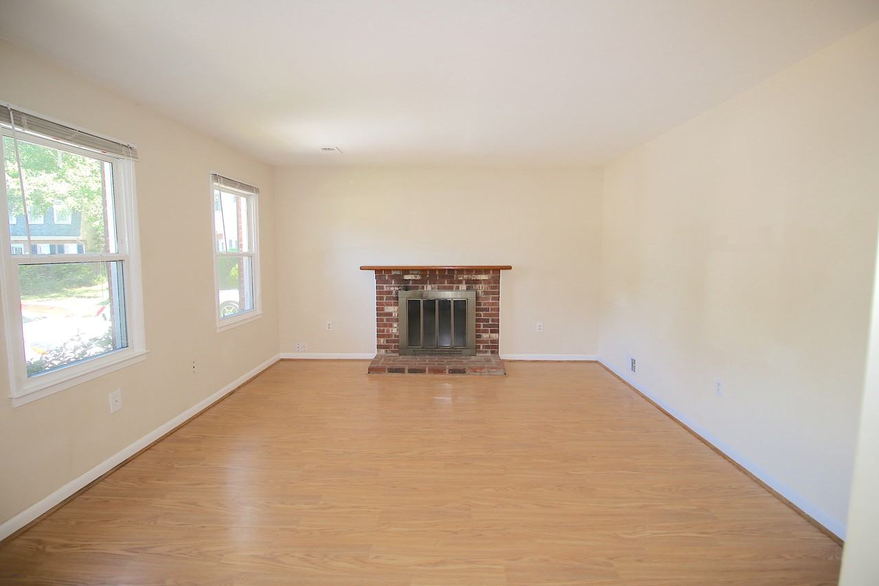 5278 Miles Ct - Photo 2 of 22