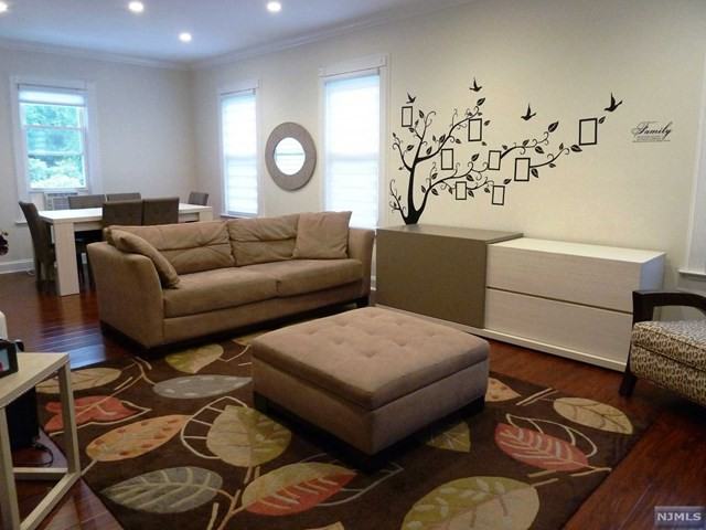 202 Burton Ave - Photo 3 of 25