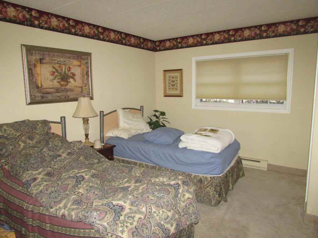 230 Midlake Dr - Photo 2 of 14