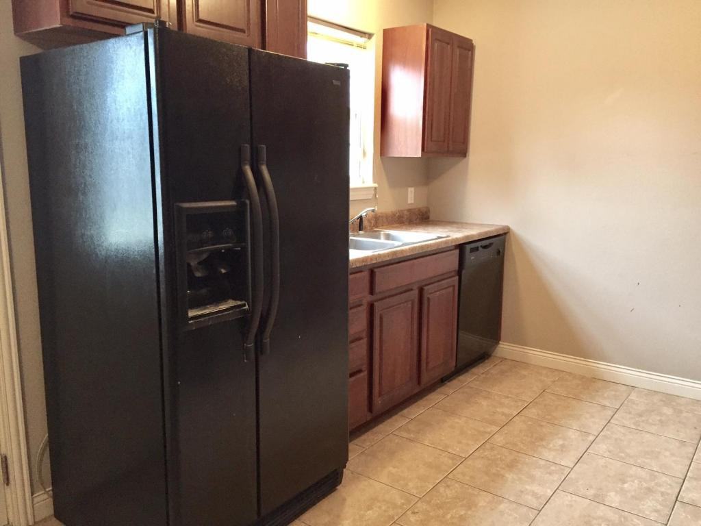 4104 Arctic Fox Dr - Photo 3 of 9