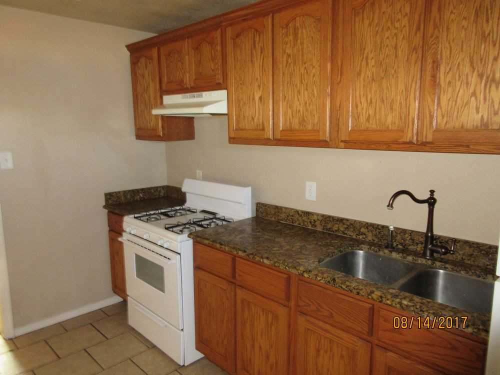 4029 Broaddus Ave - Photo 3 of 3