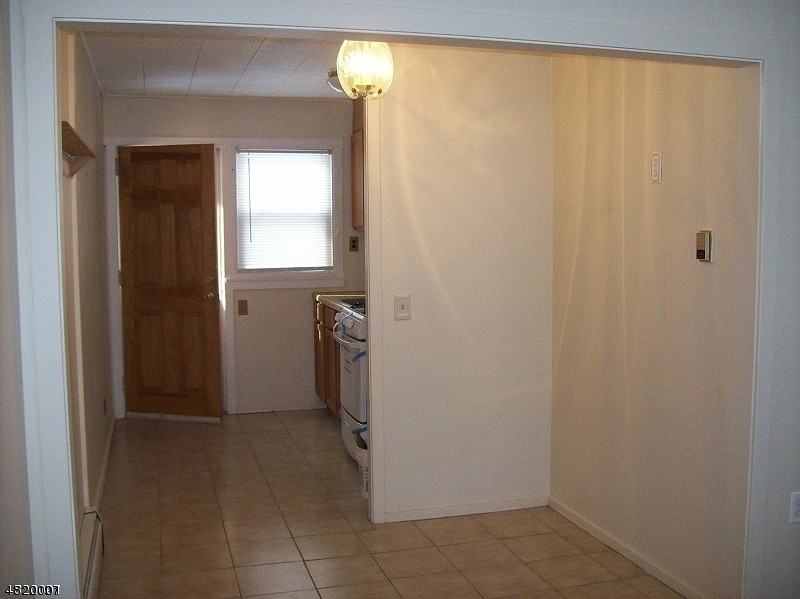 3 Van Wagoner Ave - Photo 2 of 4