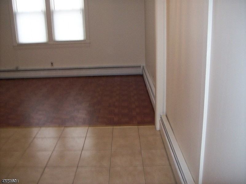 3 Van Wagoner Ave - Photo 3 of 4