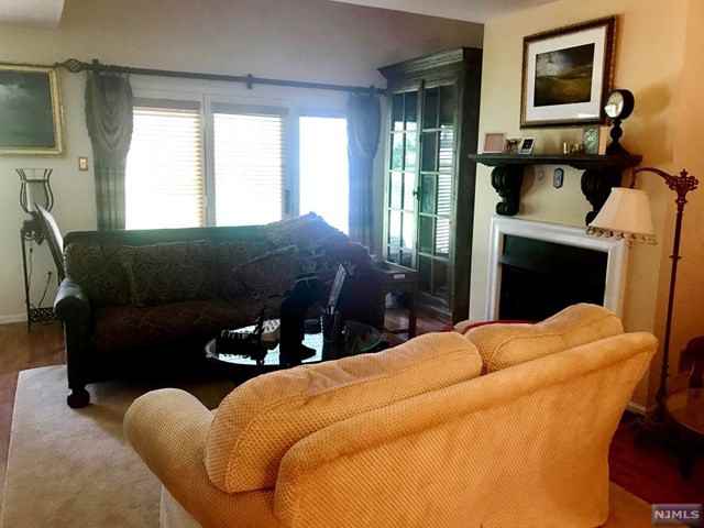 6 Braeburn Dr - Photo 2 of 6