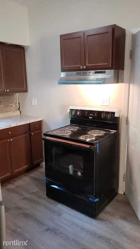 401 Arch St - Photo 3 of 18