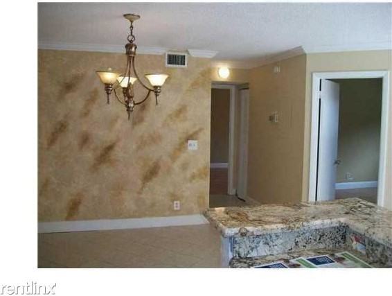 655 Trace Cir #101 - Photo 3 of 8