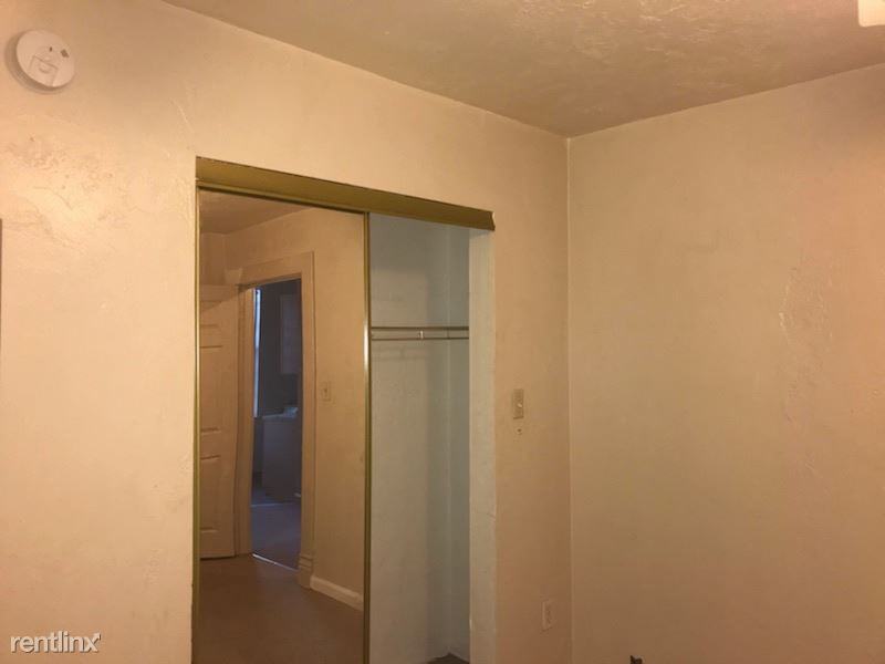 108 W Lincoln Ave - Photo 2 of 10