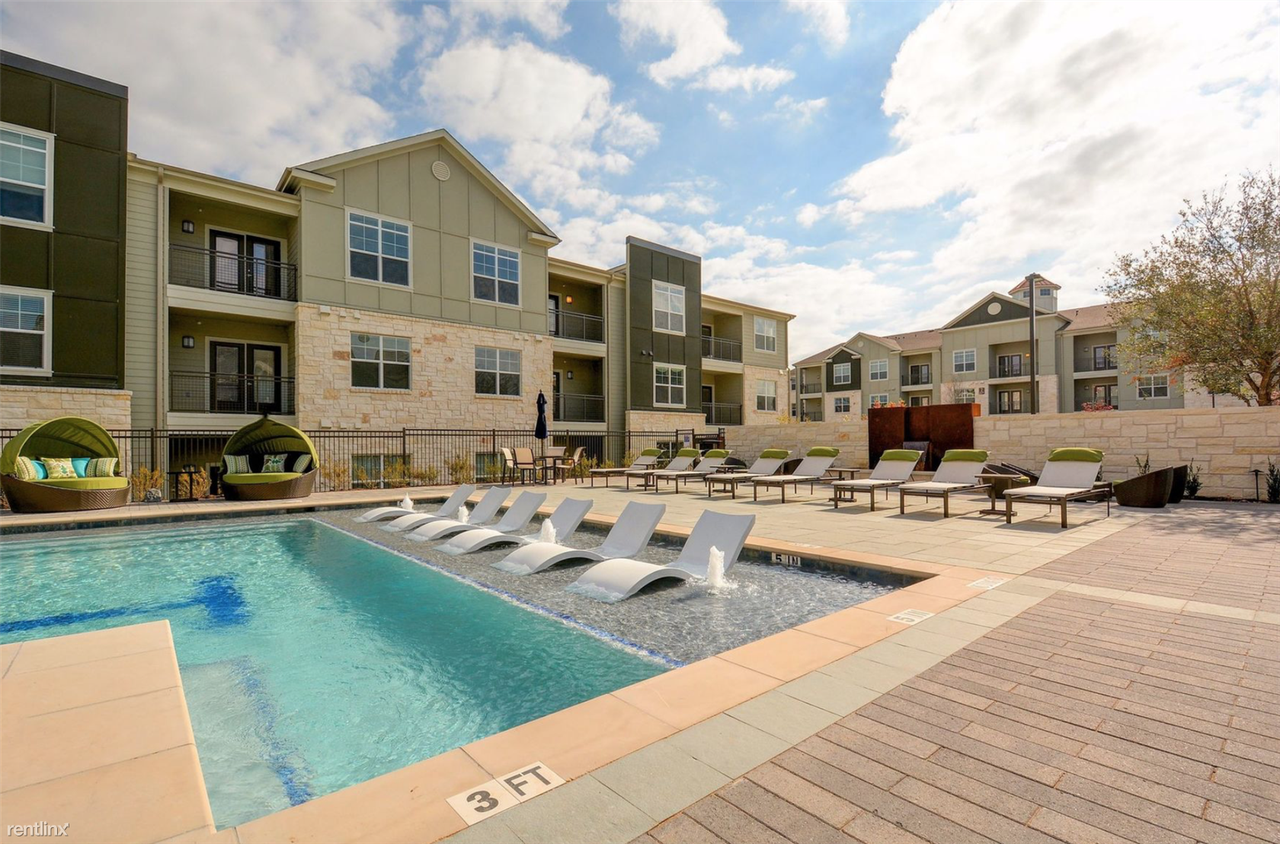 10701 S 1st St - Photo 2 of 23