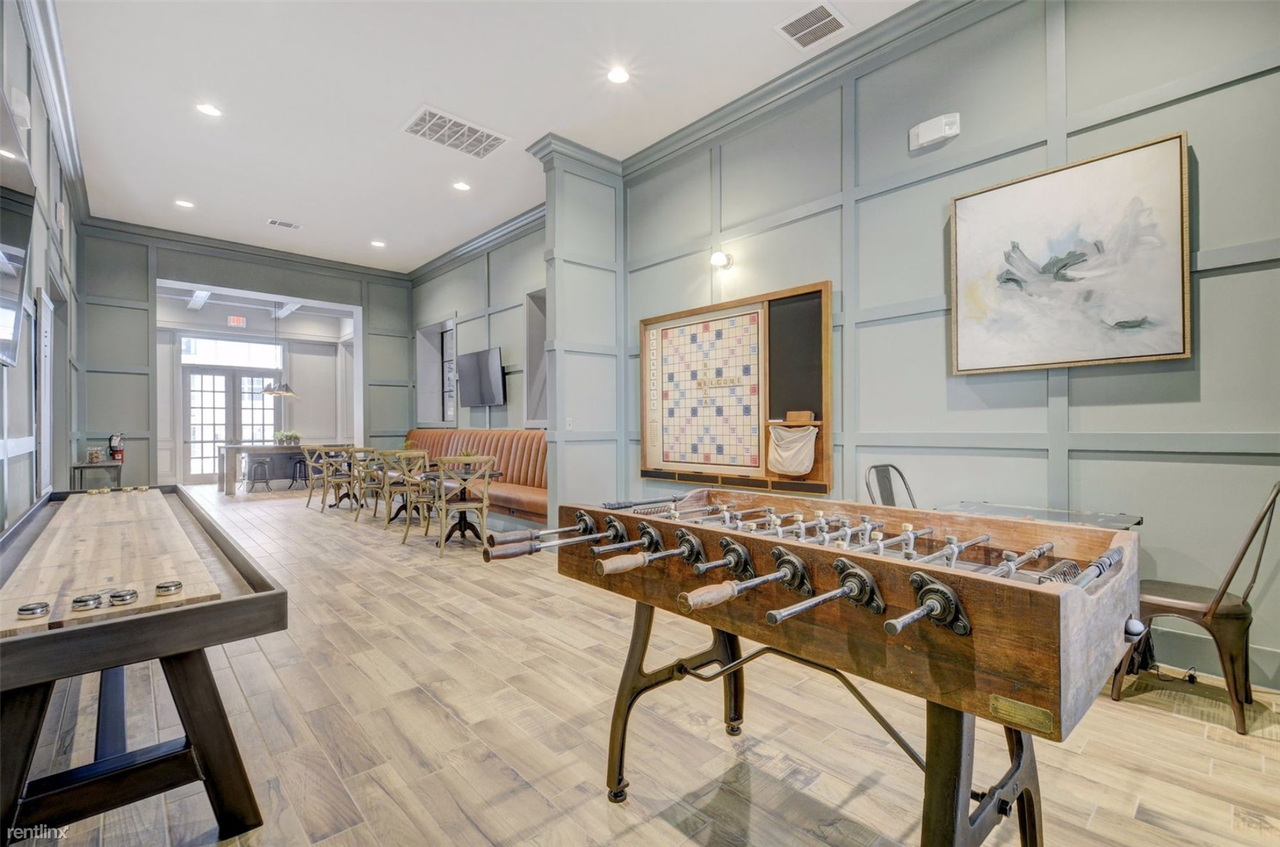 10701 S 1st St - Photo 3 of 23