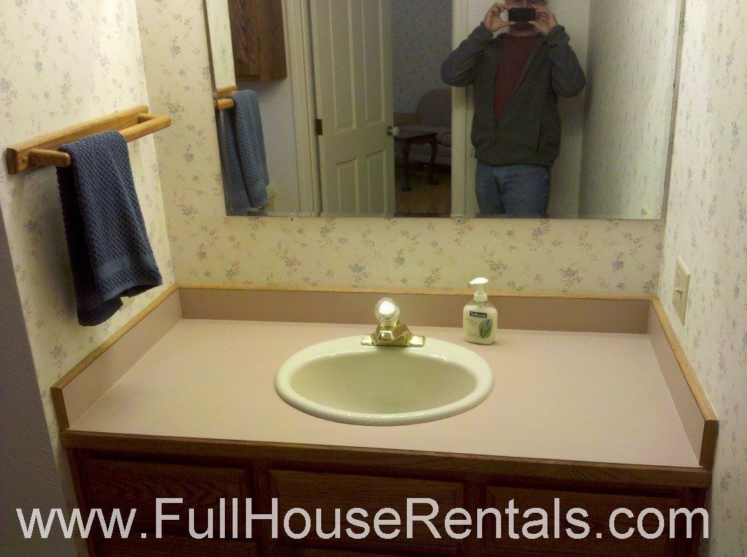 568 Scarbrough Ave - Photo 3 of 8