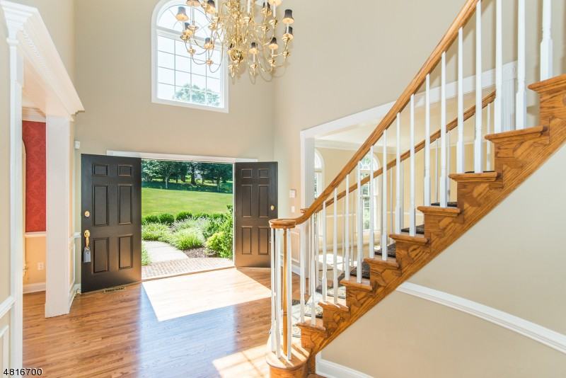 19 Spring Lake Dr - Photo 3 of 26