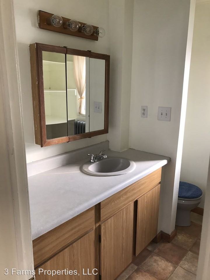 2341 N Pennsylvania Ave - Photo 2 of 8